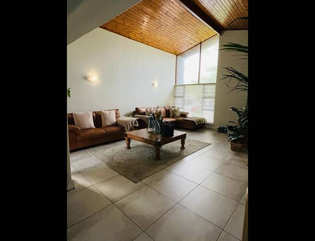 3 BEDROOM HOUSE RENTED IN WINDSOR PARK